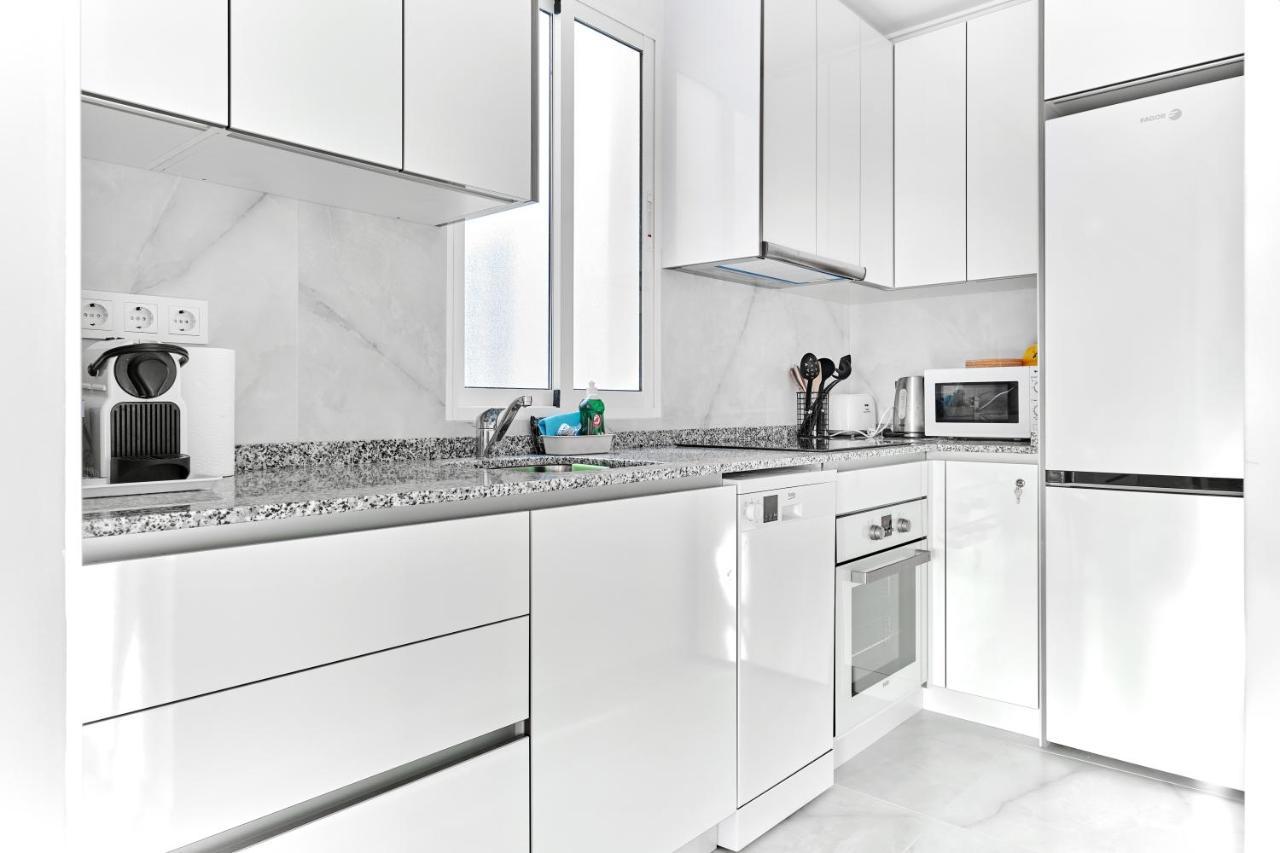 Lovely Sunny Apartment With Shared Pool And Private Parking 또레비에하 외부 사진