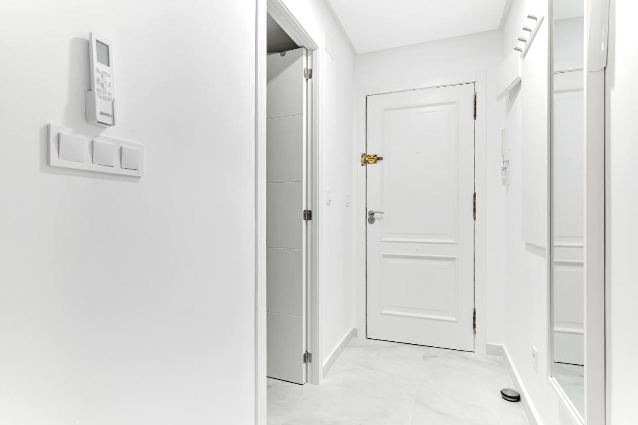 Lovely Sunny Apartment With Shared Pool And Private Parking 또레비에하 외부 사진