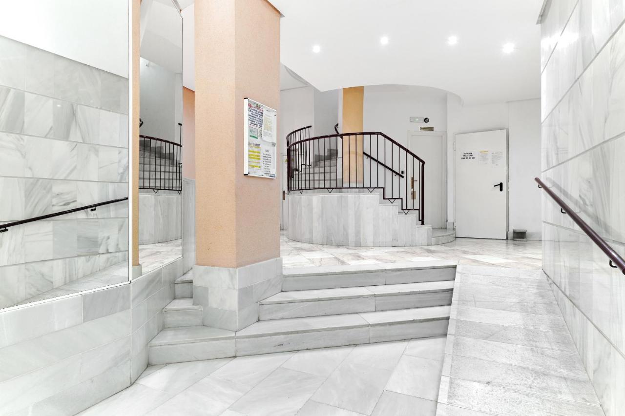 Lovely Sunny Apartment With Shared Pool And Private Parking 또레비에하 외부 사진